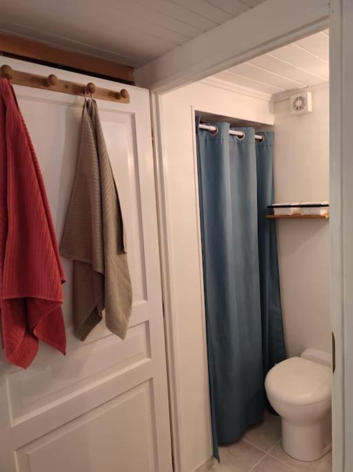 Appartement En Rez De Jardin Et Terrasse Ds Villa 히에레 외부 사진