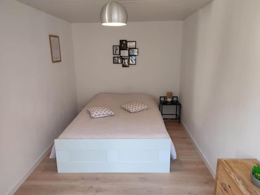 Appartement En Rez De Jardin Et Terrasse Ds Villa 히에레 외부 사진
