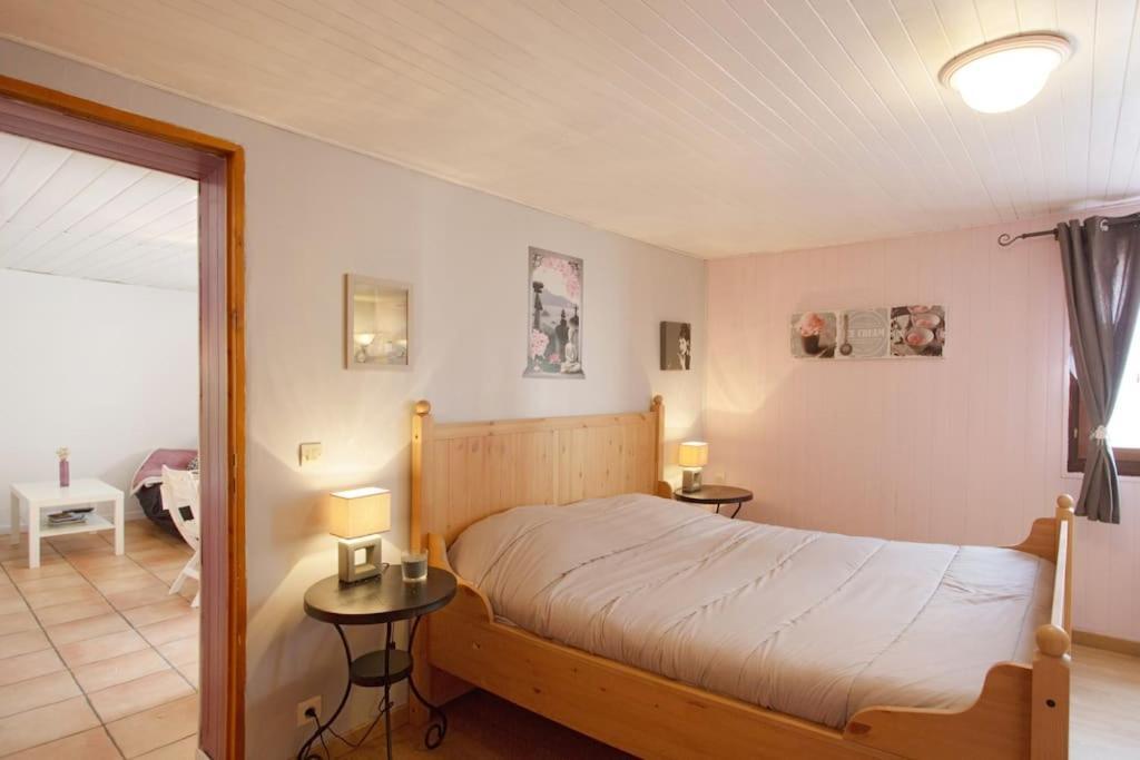 Appartement En Rez De Jardin Et Terrasse Ds Villa 히에레 외부 사진